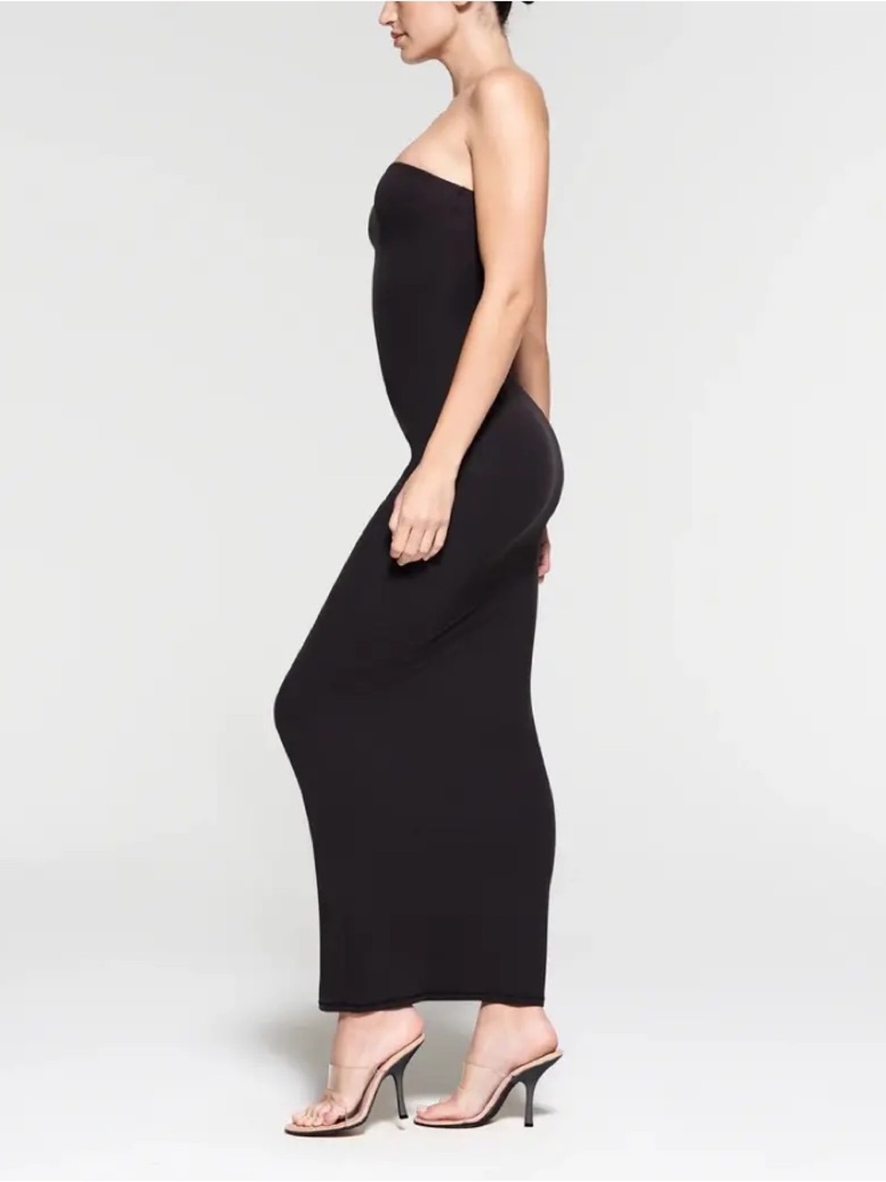 SKIMS Fits Everybody Tube Dress in Onyx - Picture 2 of 7